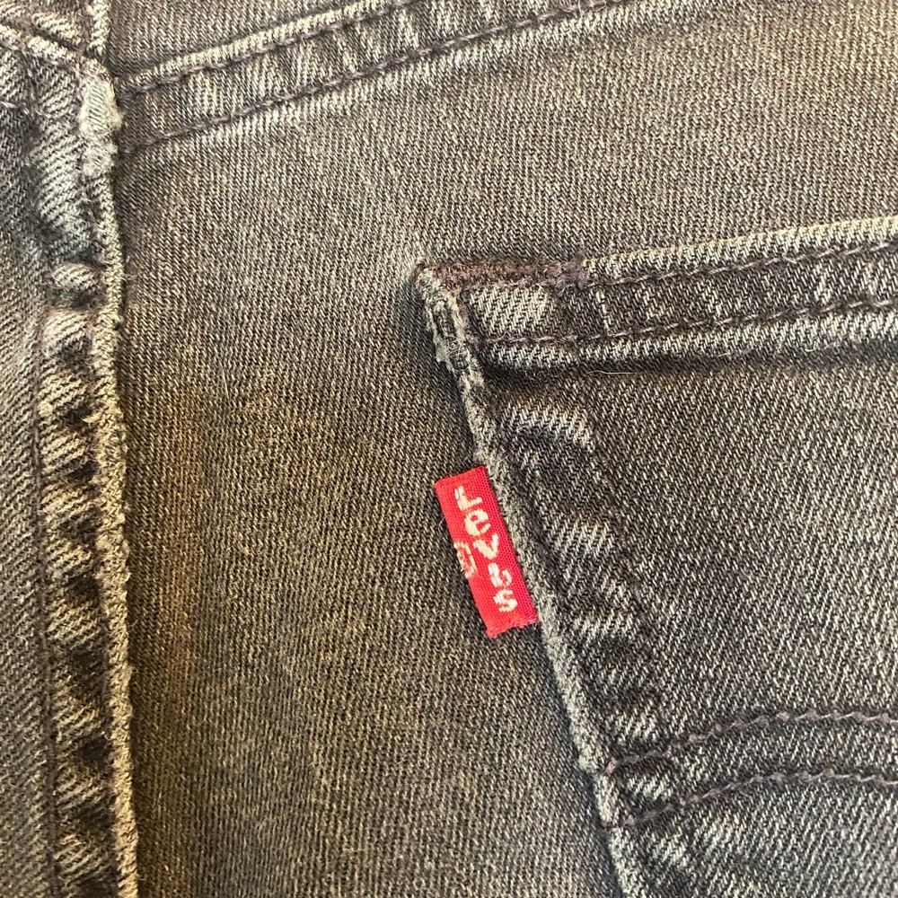 Vintage Levi’s 511 Black distressed jean shorts - Picture 3 of 14